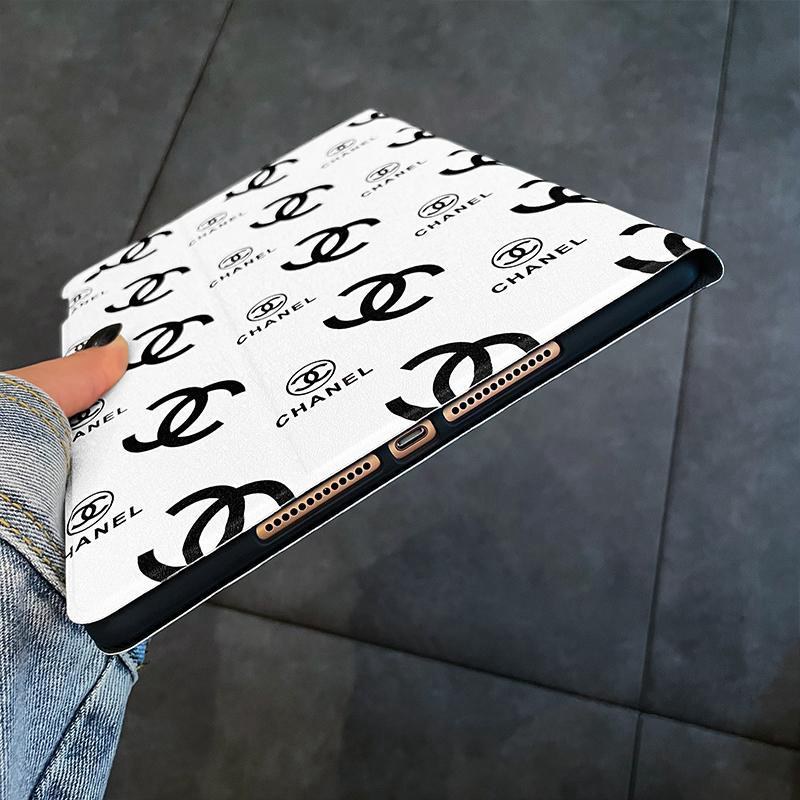 Chanel シャネルipad 9ケース10.2インチハイブランドハイブランドipad pro11インチケース2021/2020/2021