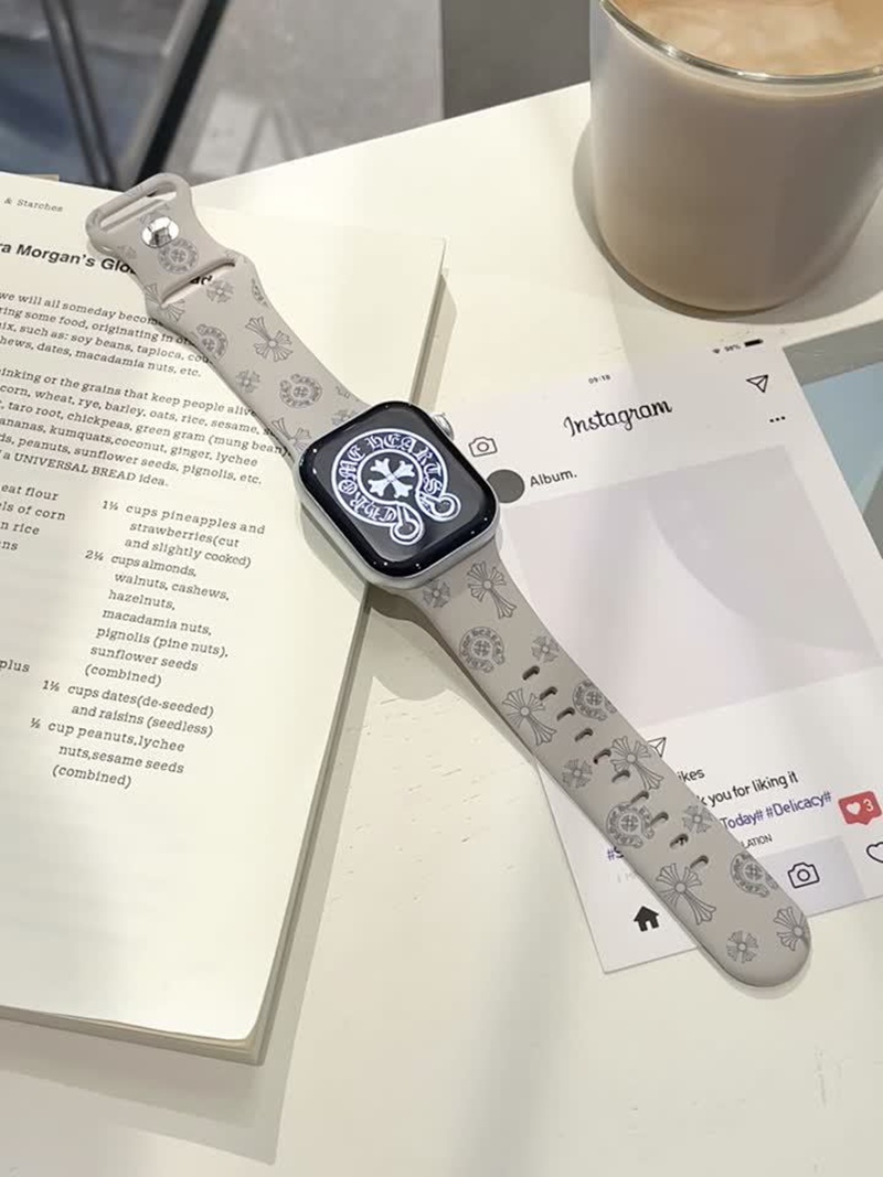 Chrome Heartsアップルウォッチ11 10 9 8 7バンド