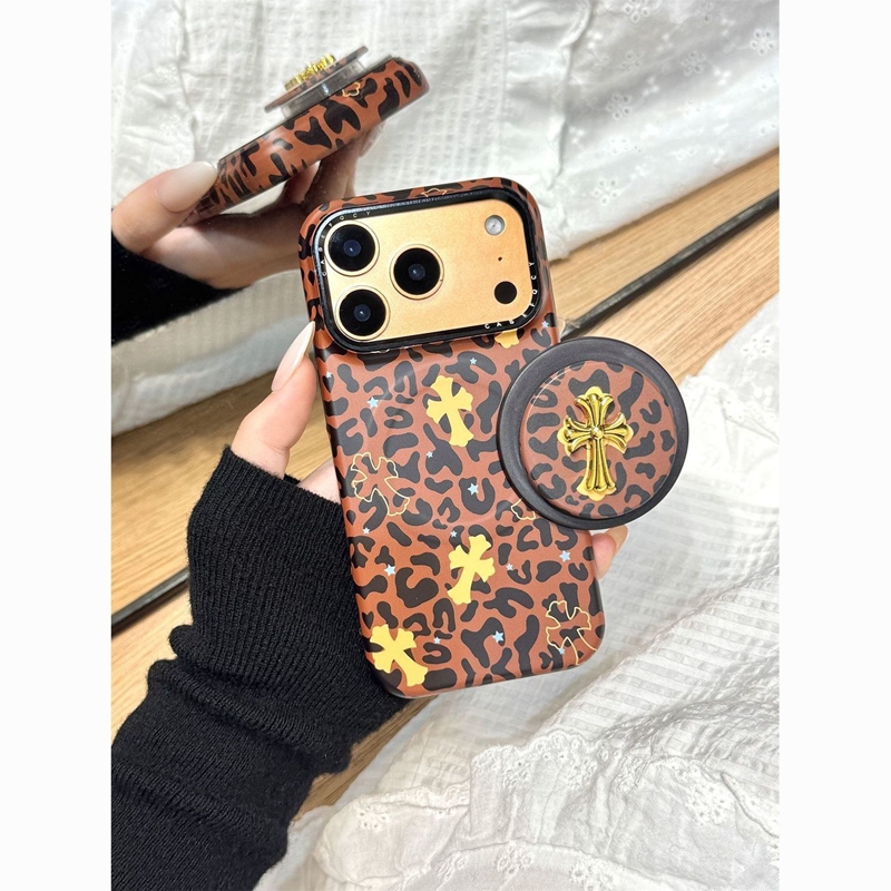 Chrome Heartsアイフォン17 pro 16e 15/14 pro maxケース