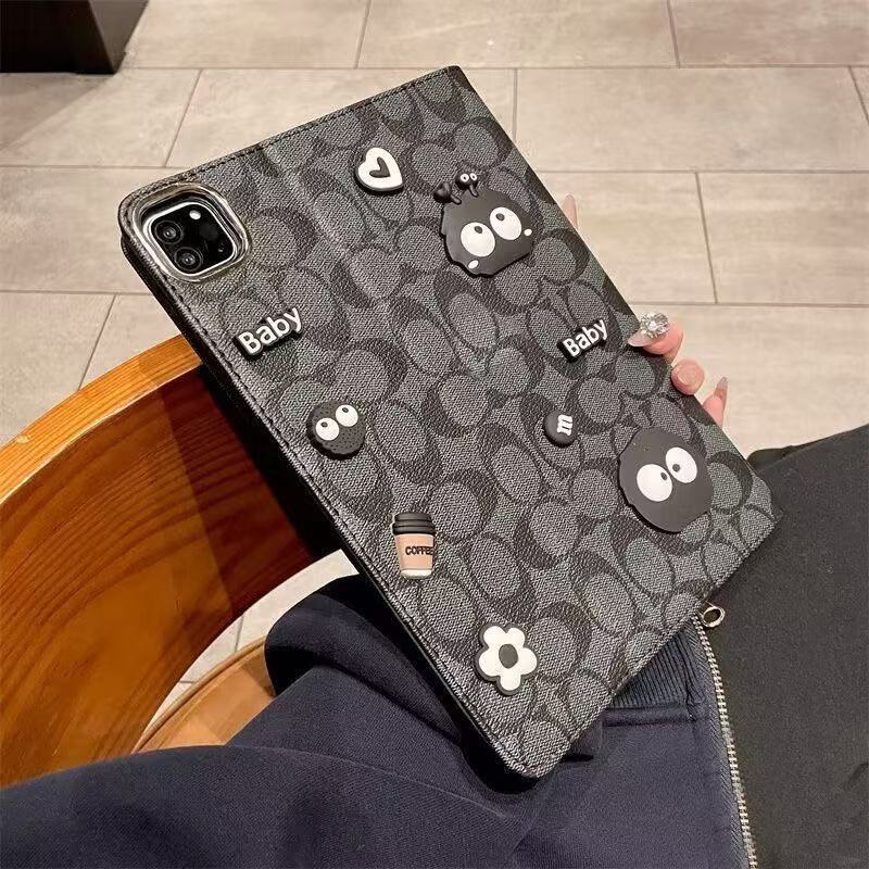 コーチiPad 12 9 10 11ケース2025