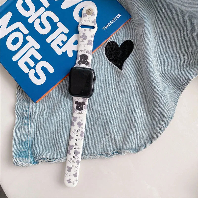 人気の製品 KAWS AIR Apple Watch バンド 38 40 41mm batumi.ge