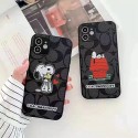 コーチブランドiphone16e/15pro/16pro max ケースかわいいスヌーピーiphone13mini/14pro maxケース定番ブランドプリントiphone12/12mini/15pro maxケース耐衝撃iphone11/11pro maxケース