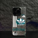 Adidas アディダス人気アイフォン14pro max/13 15 proケース韓国風iphone14/13/15pro maxケースレディース斜め掛けiphone15 plus14 pro maxケースブランドコピーメンズアイフォン15/14/13/ 12 pro maxケースパロディー