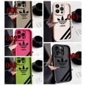 Adidas アディダスiphone15 plus 14 16 17pro max 16eケースブランドコピーメンズアイフォン17 pro 16e 15/14/13/ 12 pro maxケースパロディーハイブランドアイフォン17e 16 15 14 ケーストランク型ブランド携帯ケースiphone17 16e 16 15 pro max 14plus/13 pro maxケース手帳型