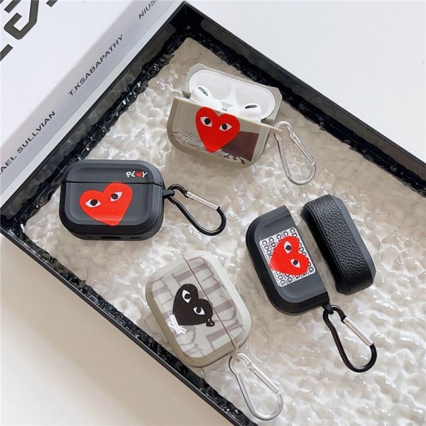 コムデギャルソン リンカン Comme Des Garconsハイブランドairpods pro3 4 3 2ケースブランドエアーポッズ プロ3 プロ2ケース落下防止airpods 3 4 pro2 pro3ケースハイブランドコピーファッションブランドAirpods Pro3/Pro2ケース