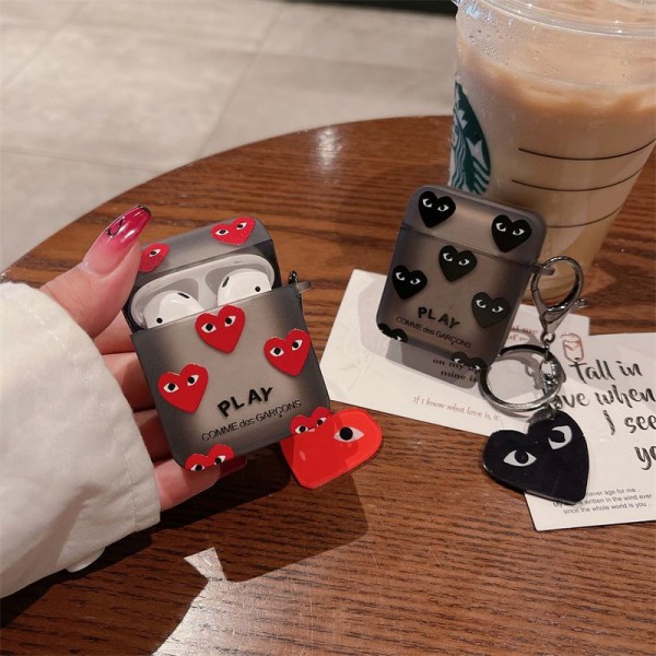 コムデギャルソン リンカン Comme Des Garconsブランドエアーポッズ プロ3 プロ2ケース落下防止airpods 3 4 pro2 pro3ケースハイブランドコピーエアーポッズ プロ3 4 3 pro2ケースブランドレディースファッションブランドAirpods Pro3/Pro2ケース