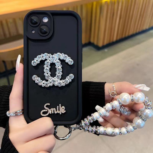 Chanel シャネルiphone14 15 pro 15 plusケースブランドカード入れ韓国風iphone14/13/15pro maxケースレディース斜め掛けアイフォン15/14/13/ 12 pro maxケースパロディーブランド携帯ケースiphone 15 pro max 14pro/13 pro maxケース手帳型