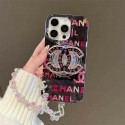 Chanel シャネルハイブランドiphone16pro/17 15plusカバー韓国風iphone16/14/13/15 17pro maxケースレディース斜め掛け Chanel アイフォン16e 15/14/13/ 12 pro maxケースパロディーハイブランドアイフォン17 16 15 14  16eケーストランク型