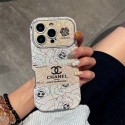 Chanel シャネル人気アイフォン17pro max/16 15 proケースiphone15 plus 14 16 17pro max 16eケースブランドコピーメンズアイフォン17 pro 16e 15/14/13/ 12 pro maxケースパロディーブランド携帯ケースiphone17 16e 16 15 pro max 14plus/13 pro maxケース手帳型