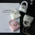Chanel シャネルブランドエアーポッズ プロ3 プロ2ケース落下防止airpods 3 4 pro2 pro3ケースハイブランドコピーエアーポッズ プロ3 4 3 pro2ケースブランドレディースファッションブランドAirpods Pro3/Pro2ケース Chanel シャネルブランドエアーポッズ プロ3 プロ2ケース落下防止airpods 3 4 pro2 pro3ケースハイブランドコピーエアーポッズ プロ3 4 3 pro2ケースブランドレディースファッションブランドAirpods Pro3/Pro2ケース