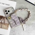 Dior ディオールiphone 18pro air 17 pro max 14 16 pro 15 plus 16eケースブランドカード入れハイブランドiphone ultra/18pro max/17/16pro/17e 15plusカバー韓国風iphone 18pro/16/14/17/15/ airケースレディース斜め掛けハイブランドアイフォン18pro max 17e 16 15 14 ケーストランク型