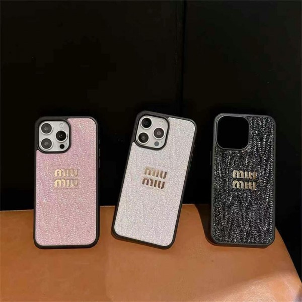 ミュウミュウ MiuMiu韓国風iphone16/14/13/15pro maxケースレディース斜め掛けiphone15 plus14 16 pro max 16eケースブランドコピーメンズアイフォン16e 15/14/13/ 12 pro maxケースパロディーブランド携帯ケースiphone 16 15 pro max 14plus/13 pro maxケース手帳型