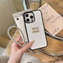 ミュウミュウ MiuMiu iphone14 16 pro 15 plus 16eケースブランドカード入れハイブランドiphone14pro/16e 15plusカバー韓国風iphone16/14/13/15pro maxケースレディース斜め掛けハイブランドアイフォン16 15 14  16eケーストランク型
