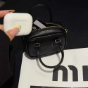 ミュウミュウ MiuMiuハイブランドairpods pro3 4 3 2ケースブランドairpods pro3 pro2 4 3ケースairpods pro2 4 3 2 1ケースブランドメンズハイブランドエアーポッズプロ3 3 4ケースジャケット
