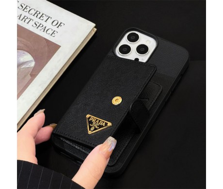 毎日使いたくなる PRADA iphone 17スマホケースとキーホルダー