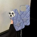 Prada プラダ人気アイフォン17pro max/16 15 proケースiphone15 plus 14 16 17pro max 16eケースブランドコピーメンズアイフォン17 pro 16e 15/14/13/ 12 pro maxケースパロディーブランド携帯ケースiphone17 16e 16 15 pro max 14plus/13 pro maxケース手帳型
