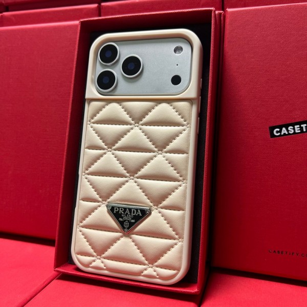 Prada プラダiphone air 17 pro max 14 16 pro 15 plus 16eケースブランドカード入れハイブランドiphone 17/16pro/17e 15plusカバー韓国風iphone 16/14/13/15/ airケースレディース斜め掛けブランド携帯ケースiphone17 16e 16 15 pro max 14plus/13 pro maxケース手帳型