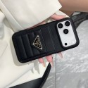 Prada プラダハイブランドiphone ultra/18pro max/17/16pro/17e 15plusカバー韓国風iphone 18pro/16/14/17/15/ airケースレディース斜め掛けハイブランドアイフォン18pro max 17e 16 15 14 ケーストランク型ブランド携帯ケースiphone18 17 16e 16 15 pro max 14plus/13 pro maxケース手帳型