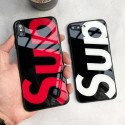 Supreme シュプリームiphone14 15 pro 15 plusケースブランドカード入れハイブランドiphone14pro/14 15plusカバー人気アイフォン14pro max/13 15 proケースアイフォン15/14/13/ 12 pro maxケースパロディー