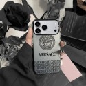 Versace ヴェルサーチiphone air 17 pro max 14 16 pro 15 plus 16eケースブランドカード入れ人気アイフォン17pro max/16 15 proケースハイブランドアイフォン17 air 16 15 14 ケーストランク型ブランド携帯ケースiphone17 16e 16 15 pro max 14plus/13 pro maxケース手帳型