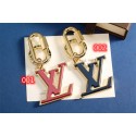 ルイヴィトン キーホルダー キーリング カー用品 ブランド LV ロゴ キーホルダー バッグチャーム ゴールド ピンク/ネイビー カラビナ付き 高級 アクセサリー プレゼントに最適