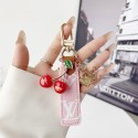 ブランドLVロゴ キーホルダー ルイヴィトンキーチェーン 可愛い おしゃれ チェリーモバッグチャーム プレゼント レディース キークリップ キーリング 高品質