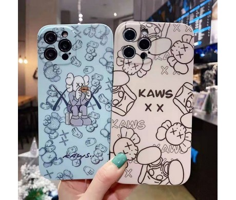 ハイブランド スマホケースとイヤホンケース Kaws ロエベ LV