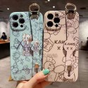 カウズ ブランドかわいいiphone12/12pro max/12 mini/12 pro maxケース ハンドバンド付き 個性潮 iphone x/xr/xs/xs maxケース ファッション ins風 iphone 11/11 pro/11 pro maxケース 落下防止  iphone se2/8/7 plusケース 韓国風 ホルダー付 KAWS