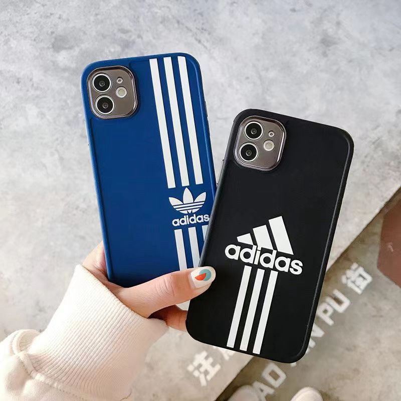 アディダスiphone15 Pro Maxケース