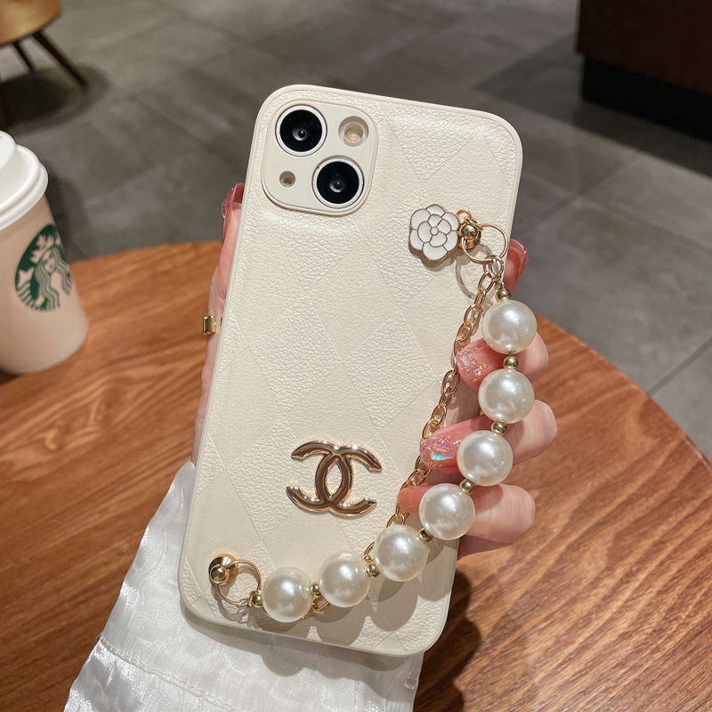 シャネル iphone 14+/14pro/14pro maxケース パールチェーン付き