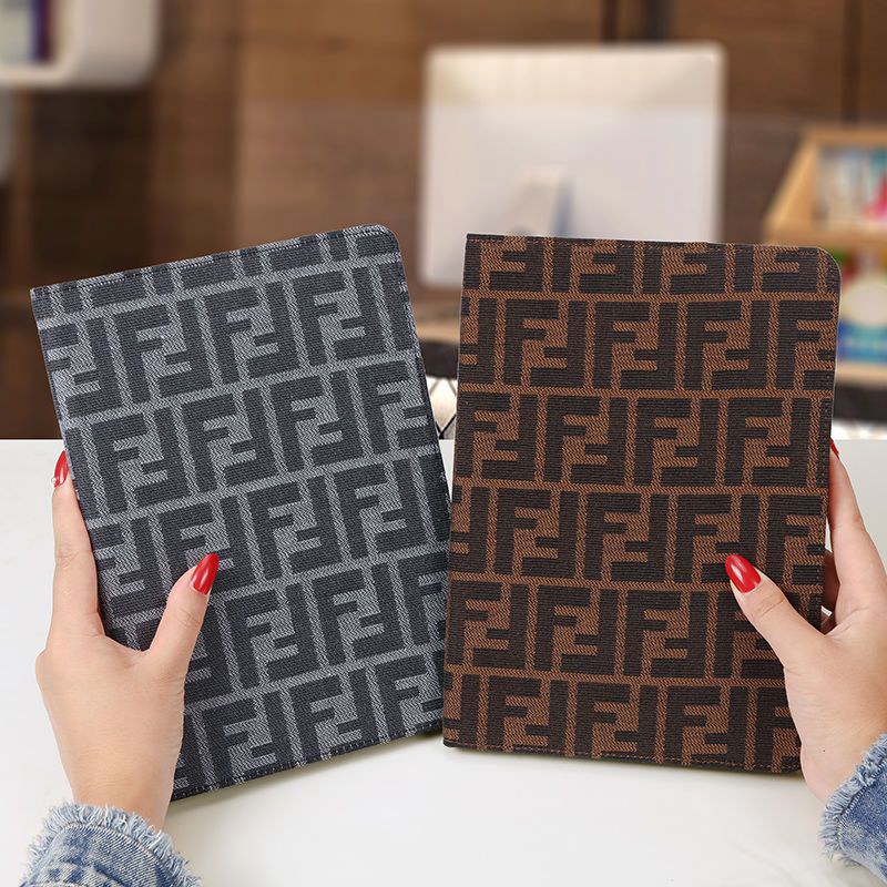Fendi フェンデイ 2024シリコンipad 8 9 10ケース10.2インチハイブランドハイブランドipad pro11インチケース