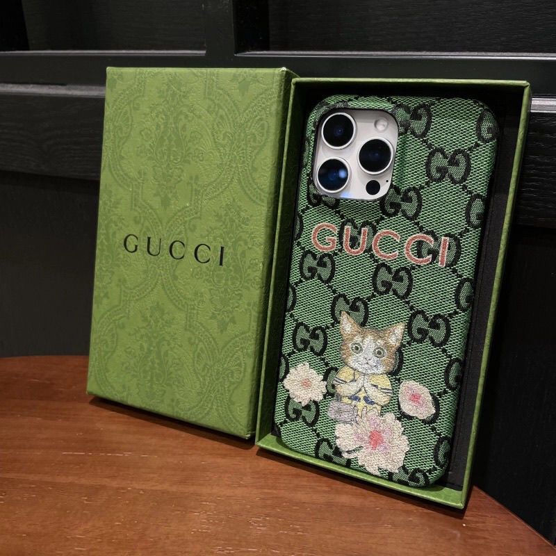 Gucci アイフォン16 15 14  16eケース