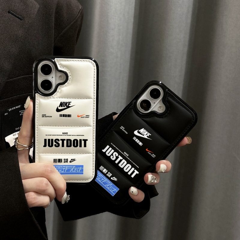 ナイキiphone 17/16pro/17e 15plusカバー