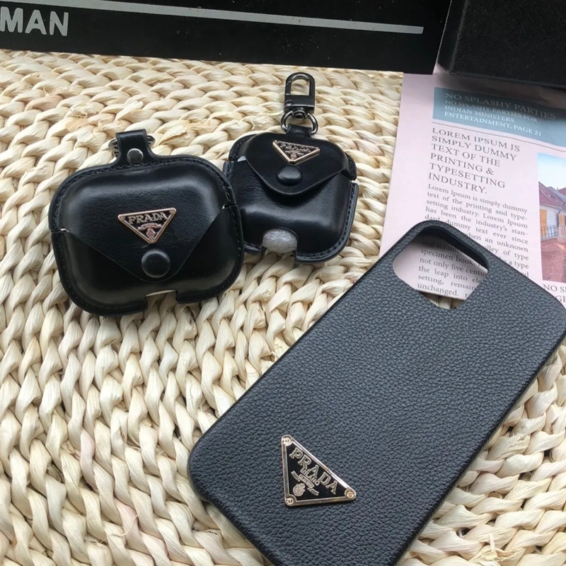 新品 PRADA プラダ AirPods Pro ブラッシュドレザー ケース 白 