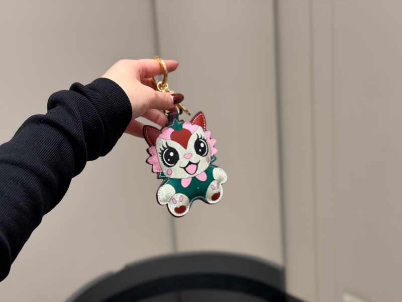 GUCCI 動物キャラレザーキーホルダー
