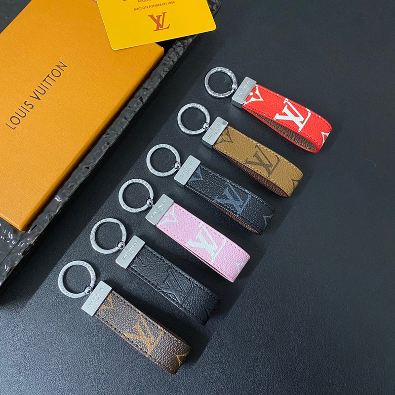 ハイブランドlvレザーキーホルダー